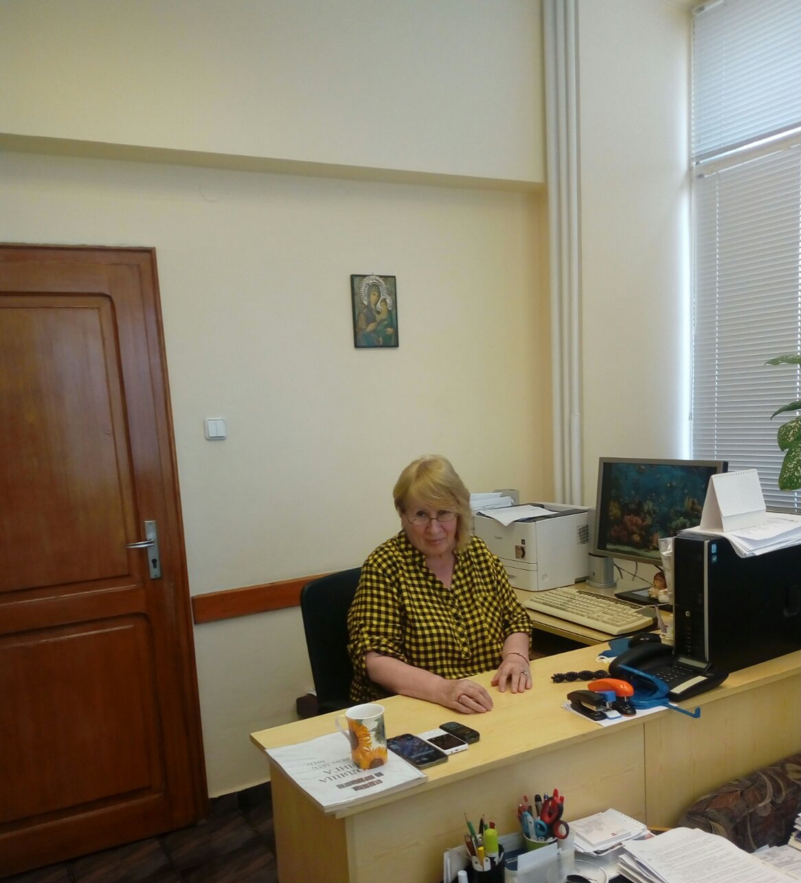 Пенсионира се обичана старша медицинска сестра от УМБАЛ-Бургас